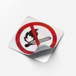 P003 - Interdiction de fumer et d'utiliser toute flamme nue ; le feu, toute source d'ignition nue et le fait de fumer sont interdits.